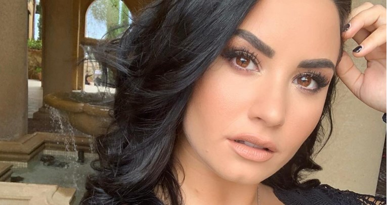 Demi Lovato pružila podršku kolegici nakon skandala s dizajnerima